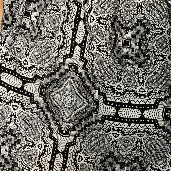 Garage Black and White Patterned Romper - Picture 2 of 5